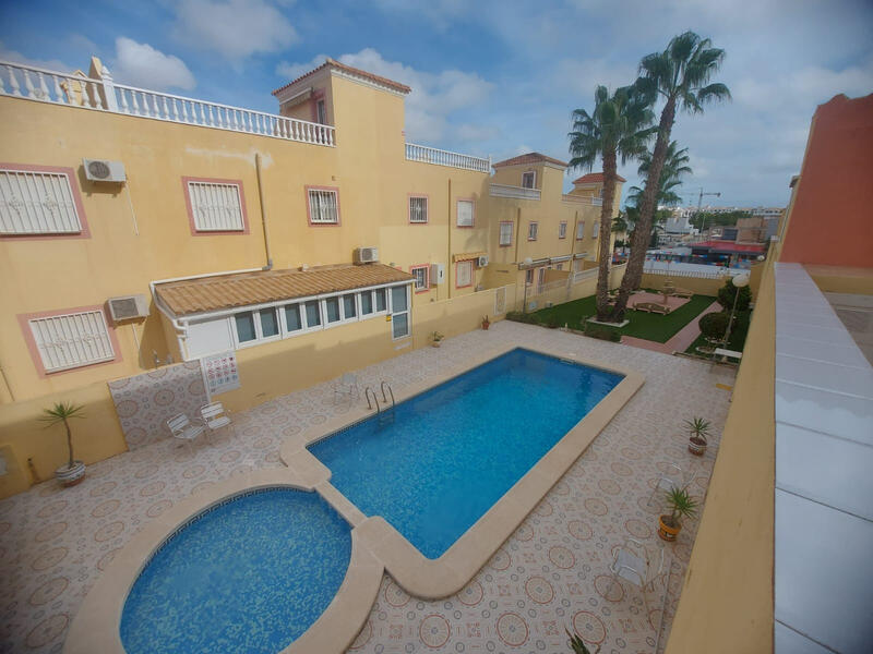 Duplex till salu i Orihuela Costa, Alicante