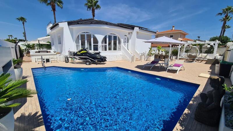 Villa for sale in Ciudad Quesada, Alicante