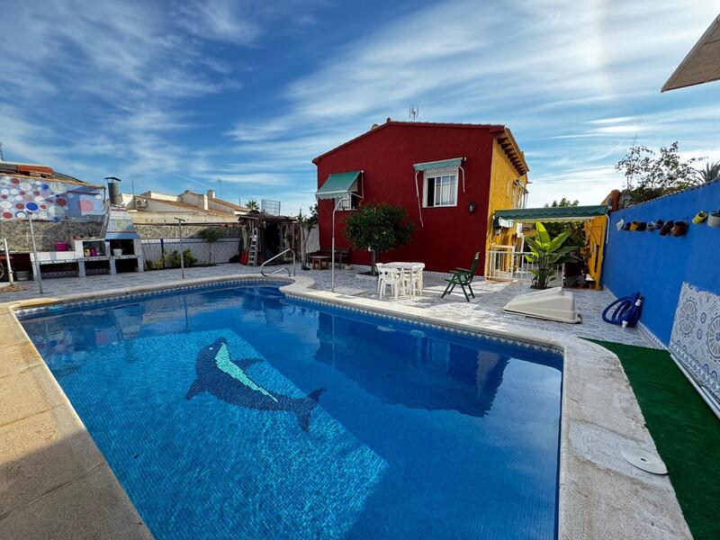 Villa for sale in Punta Prima, Alicante