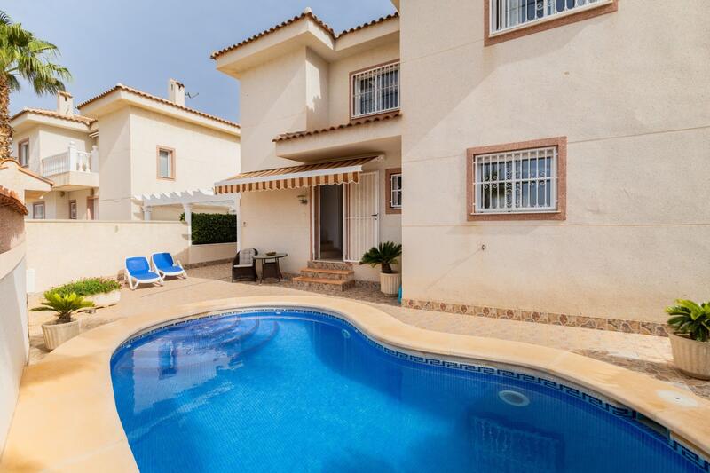 Villa for sale in Rojales, Alicante