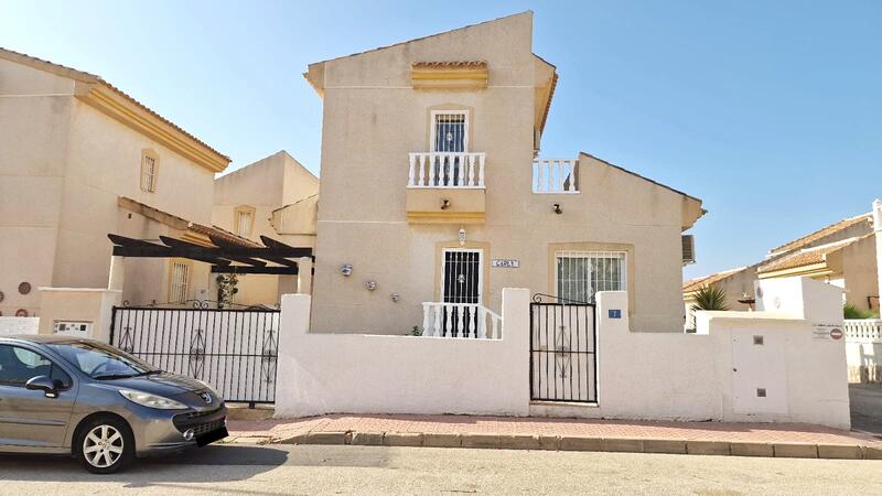 Villa til salgs i Ciudad Quesada, Alicante