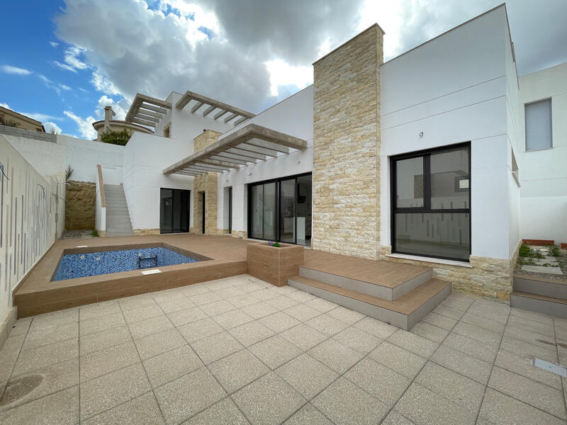 Villa for sale in Benijófar, Alicante