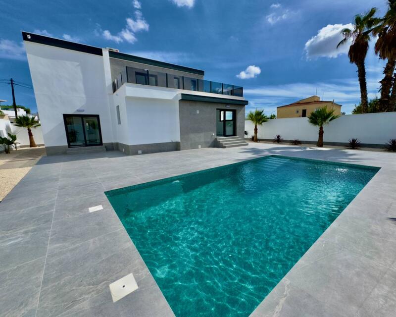 Villa for sale in Ciudad Quesada, Alicante