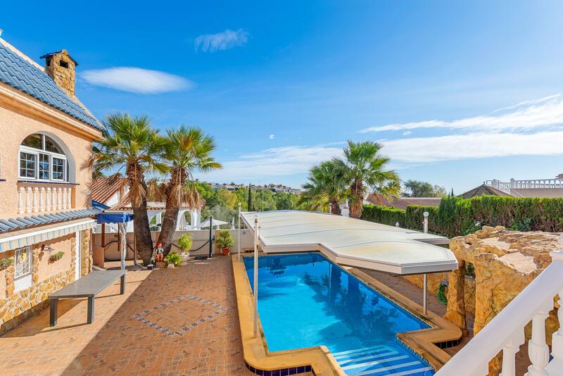 Villa for sale in San Fulgencio, Alicante