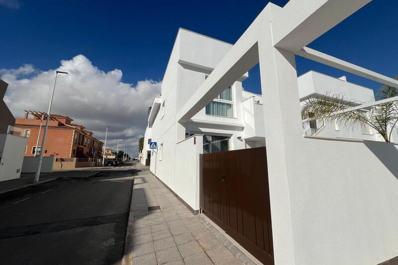 Apartamento en venta en Pilar de la Horadada, Alicante