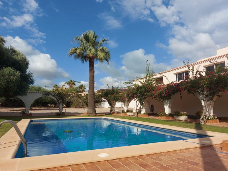 вилла продается в La Manga del Mar Menor, Murcia