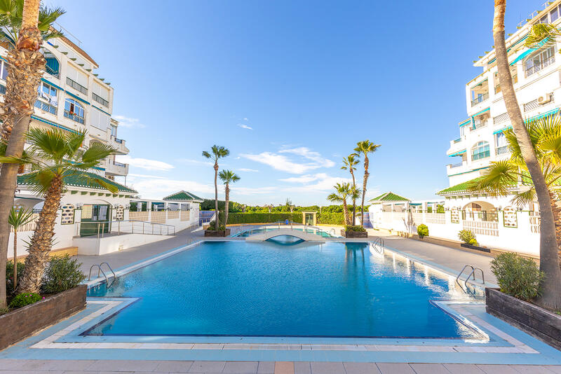 Apartamento en venta en Torrevieja, Alicante