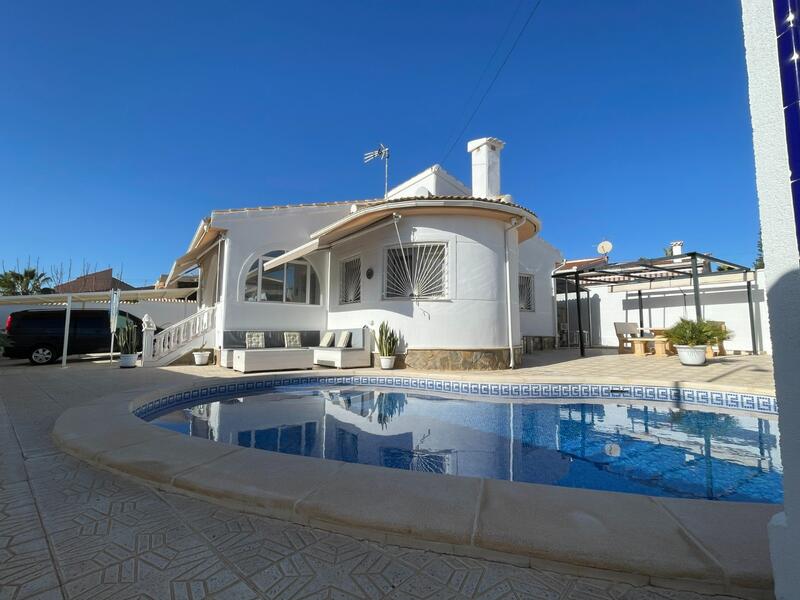 Villa til salgs i Ciudad Quesada, Alicante