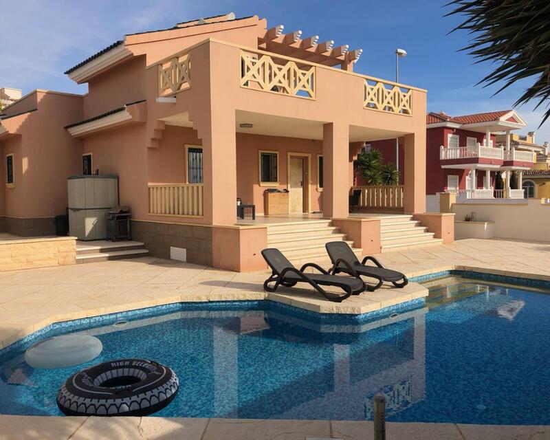 Villa en venta en Ciudad Quesada, Alicante