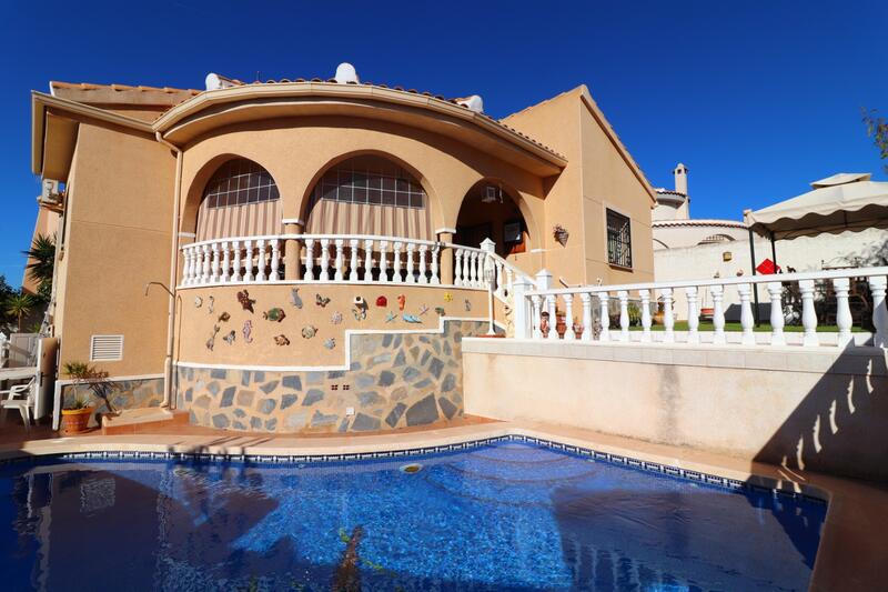 Villa till salu i Ciudad Quesada, Alicante