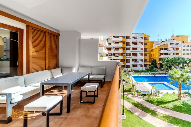 Apartamento en venta en Torrevieja, Alicante