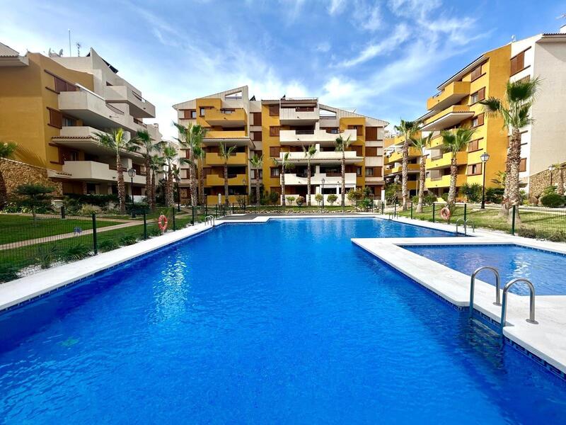 Apartamento en venta en Torrevieja, Alicante