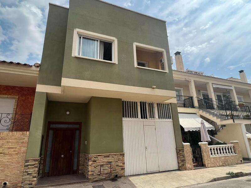 Townhouse for sale in Almoradí, Alicante