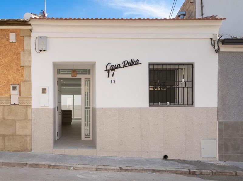 Townhouse for sale in Benijófar, Alicante