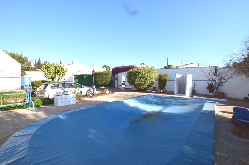 4 Cuarto Villa en venta