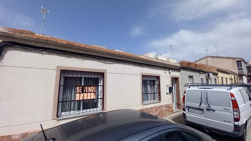 Stadthaus zu verkaufen in Los Montesinos, Alicante