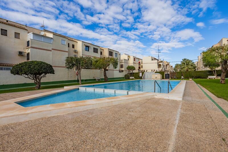 Townhouse for sale in Guardamar del Segura, Alicante