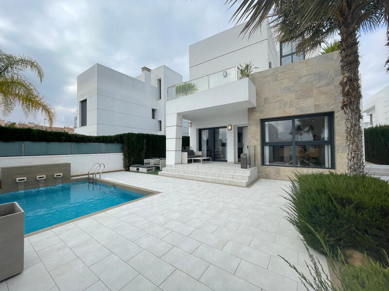 Villa en venta en Ciudad Quesada, Alicante