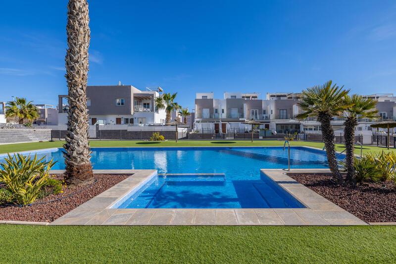 Maison de Ville à vendre dans Torrevieja, Alicante