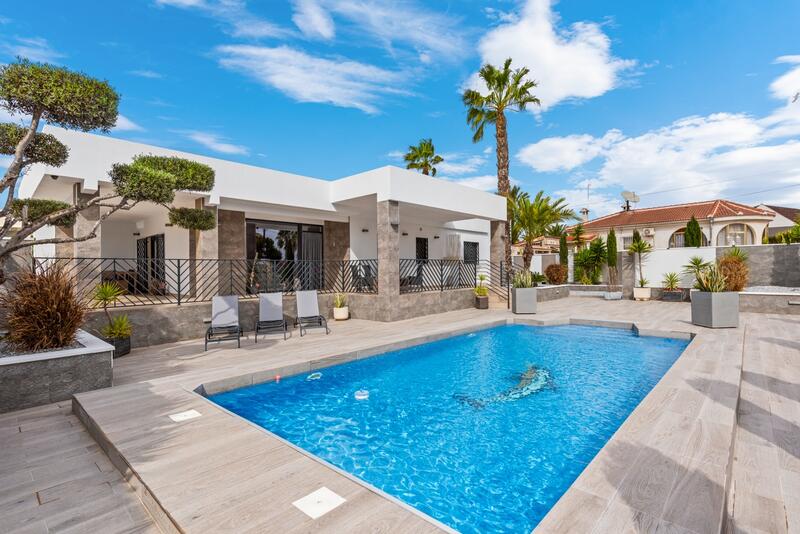 Villa en venta en Ciudad Quesada, Alicante