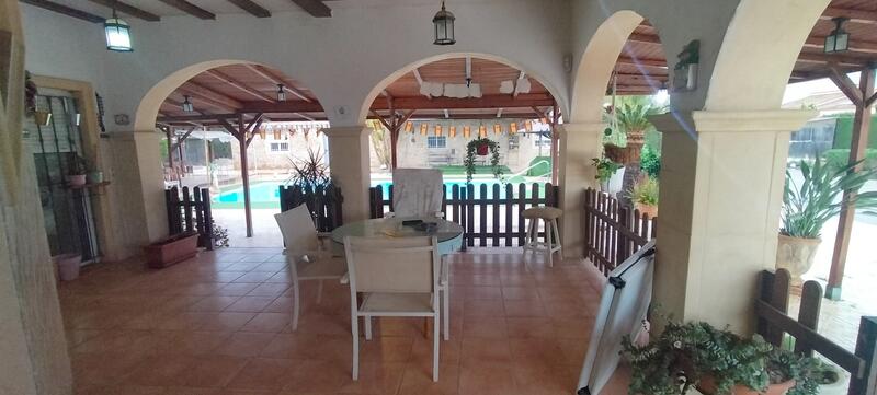 5 bedroom Villa for sale