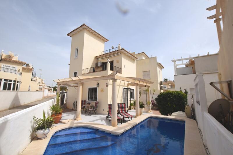 3 bedroom Villa for sale