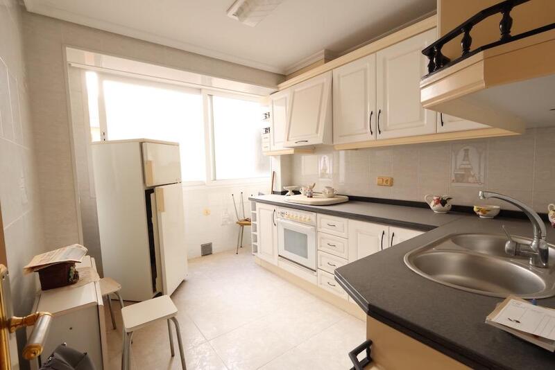 3 chambre Local Commercial à vendre