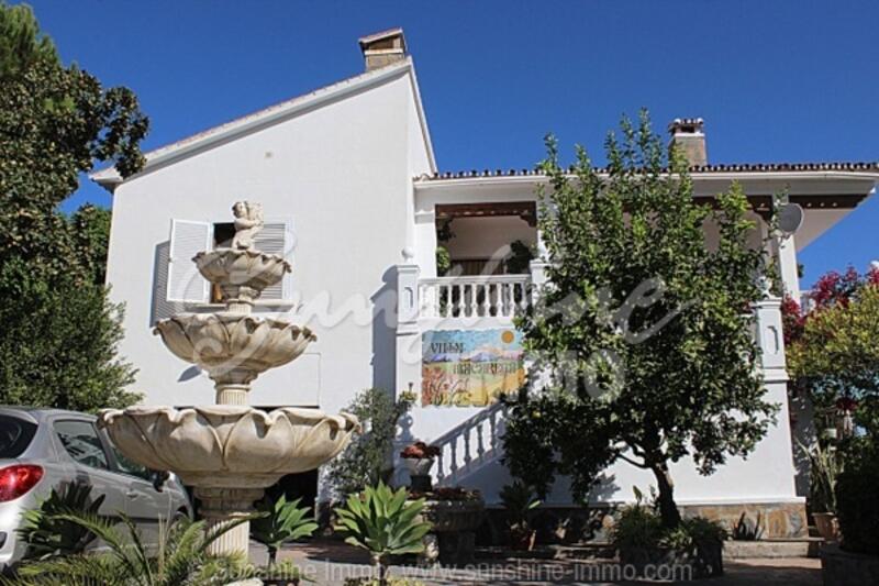 Villa til salgs i Coin, Málaga