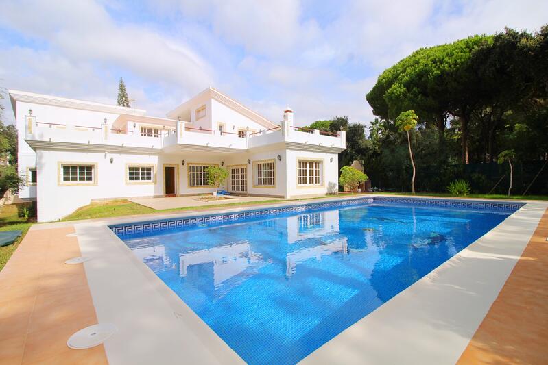 Villa à vendre dans Las Chapas de Marbella, Málaga