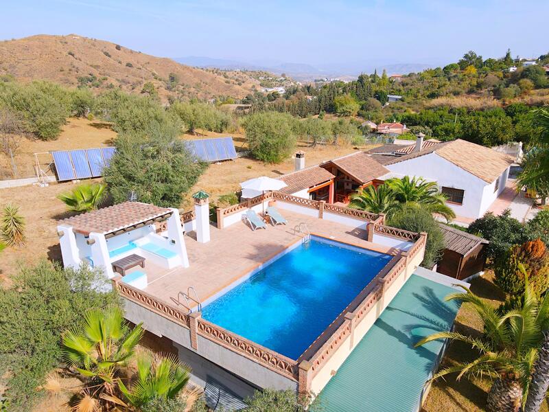 Casa de Campo en venta en Coin, Málaga