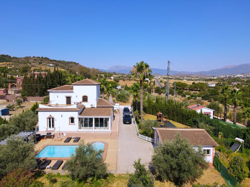 Country House for sale in Alhaurin el Grande, Málaga