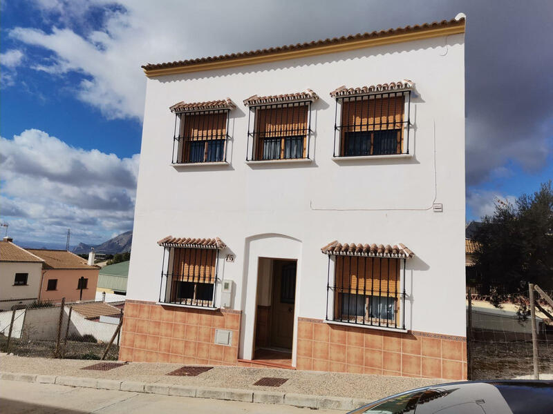 Villa en venta en Villanueva de la Concepcion, Málaga