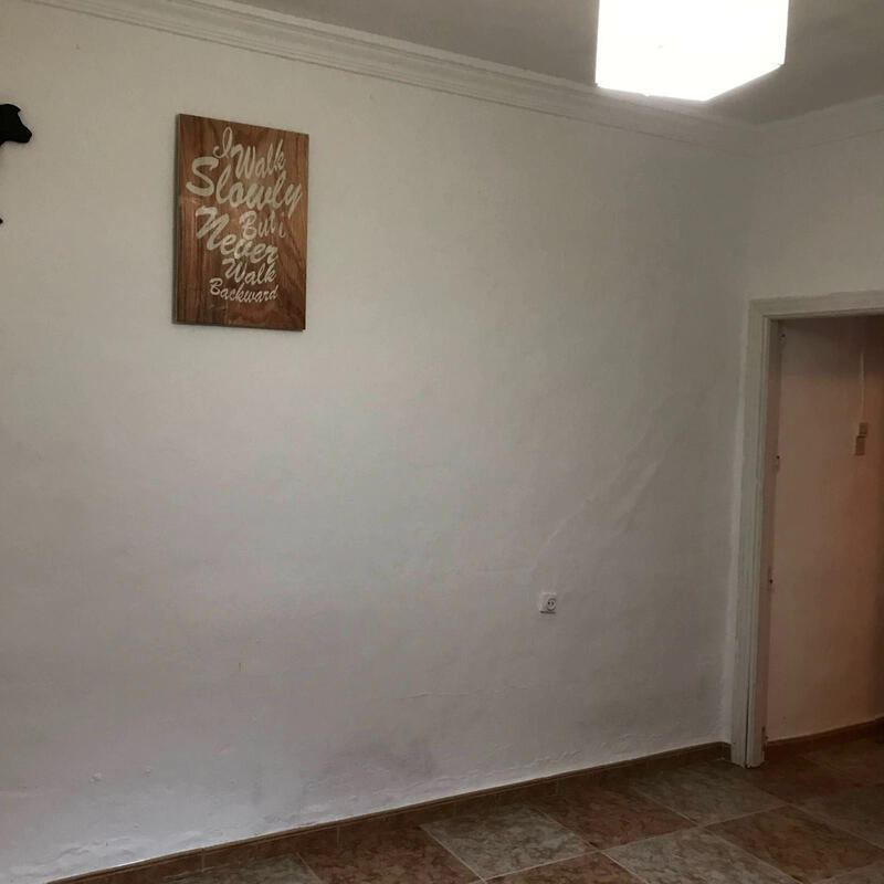 2 slaapkamer Gezinswoning Te koop