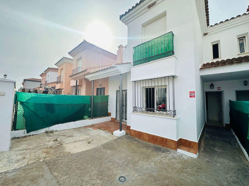 Townhouse for sale in Fuente Piedra, Málaga