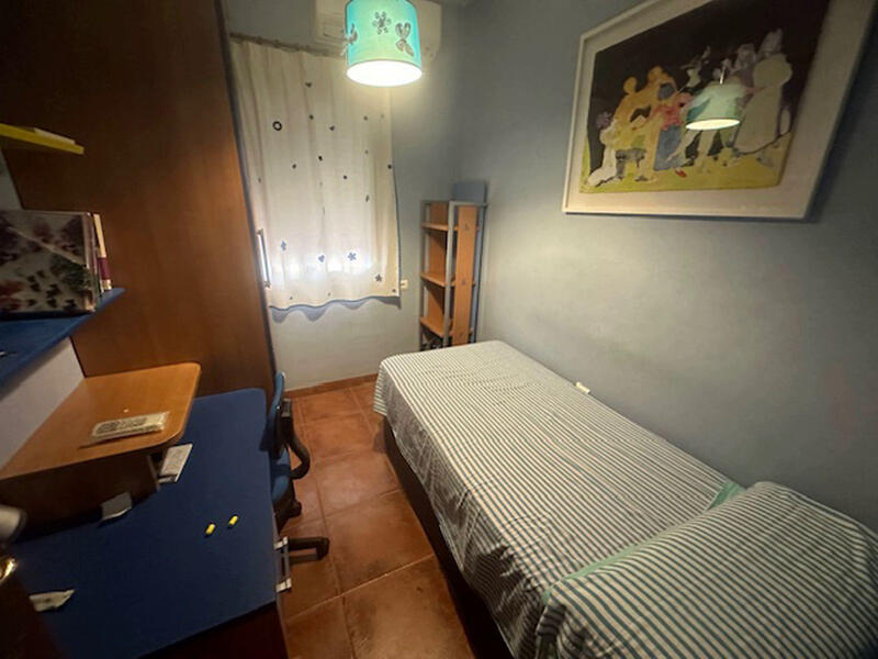 4 Schlafzimmer Stadthaus zu verkaufen