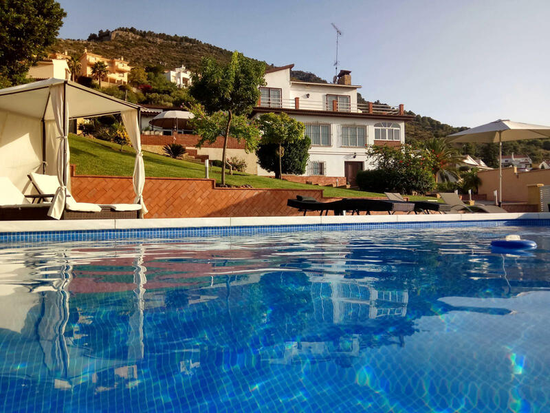 Villa for sale in Alhaurin de la Torre, Málaga