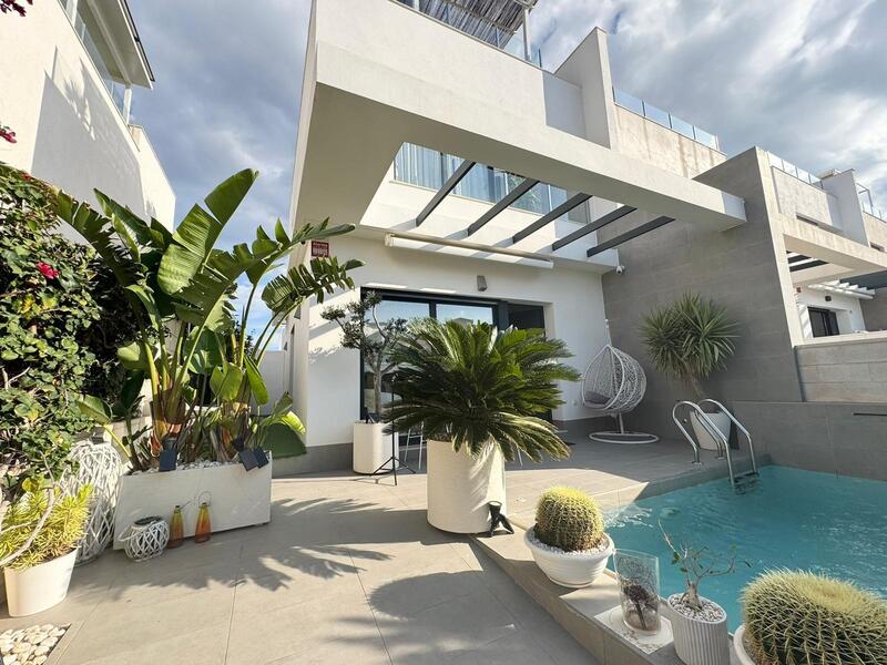 Villa for sale in Orihuela Costa, Alicante