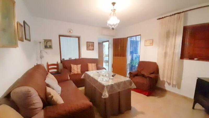 3 bedroom Country House for sale