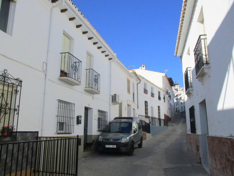 городская тюрьма продается в Alora, Málaga