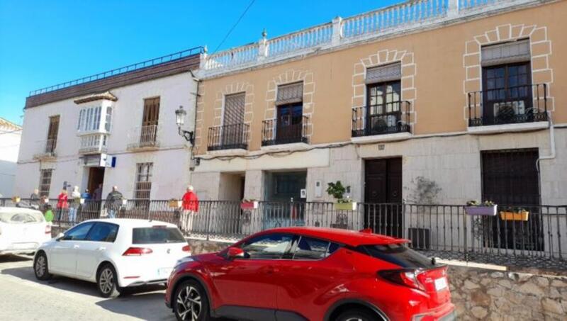 Commercial Property for sale in Pizarra, Málaga