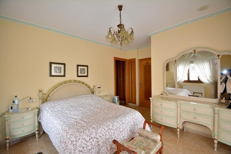 8 chambre Villa à vendre