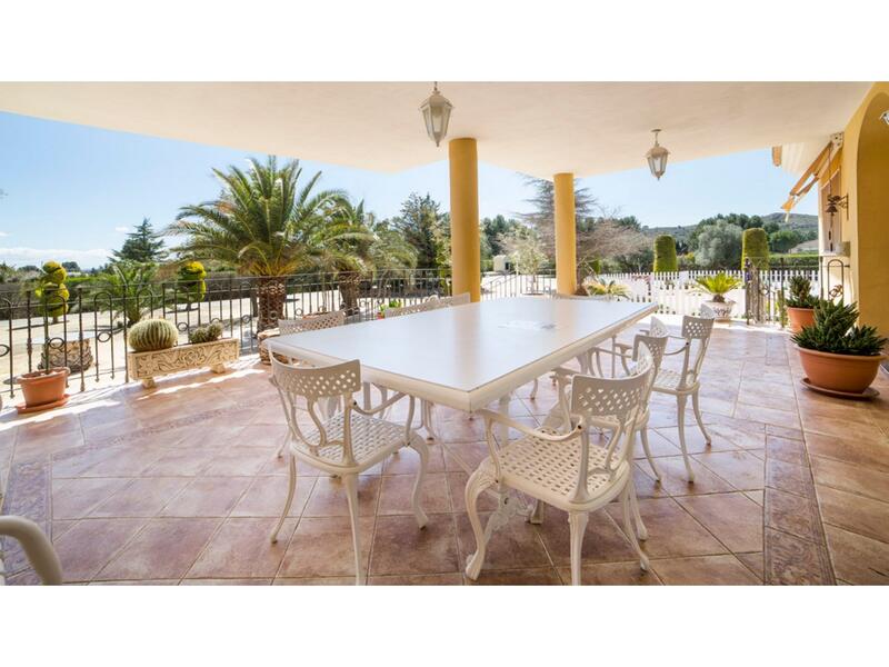 Villa for sale in Yecla, Murcia