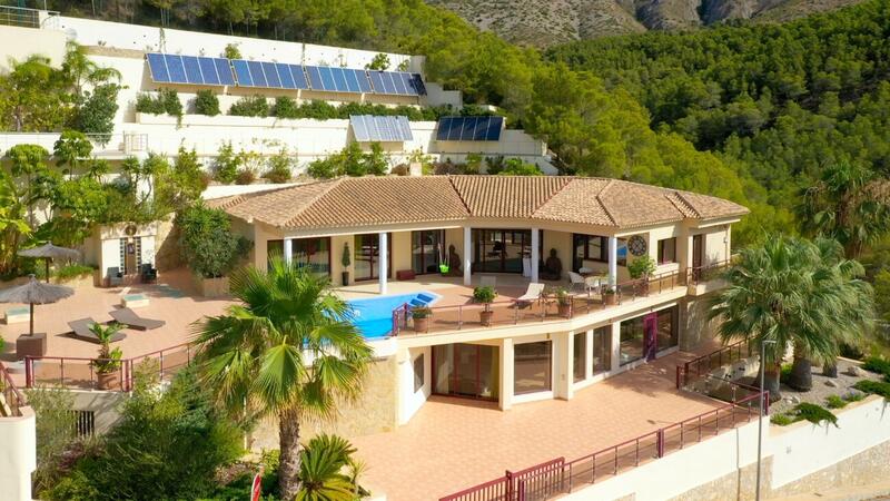 Villa en venta en Callosa D En Sarrià, Alicante