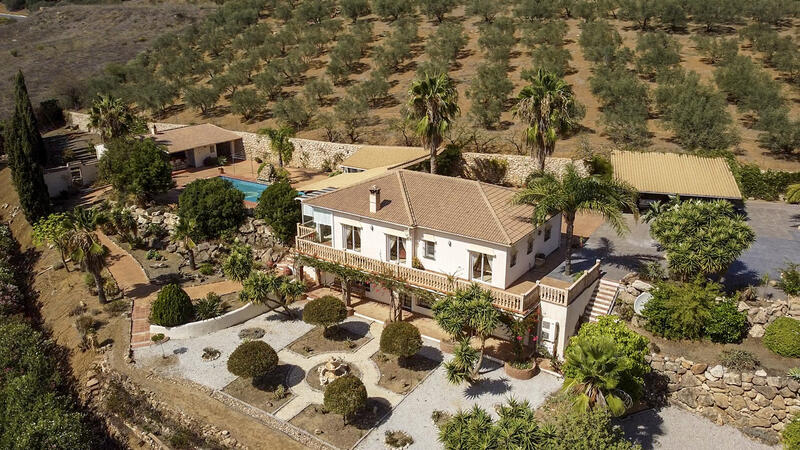 Villa zu verkaufen in Periana, Málaga