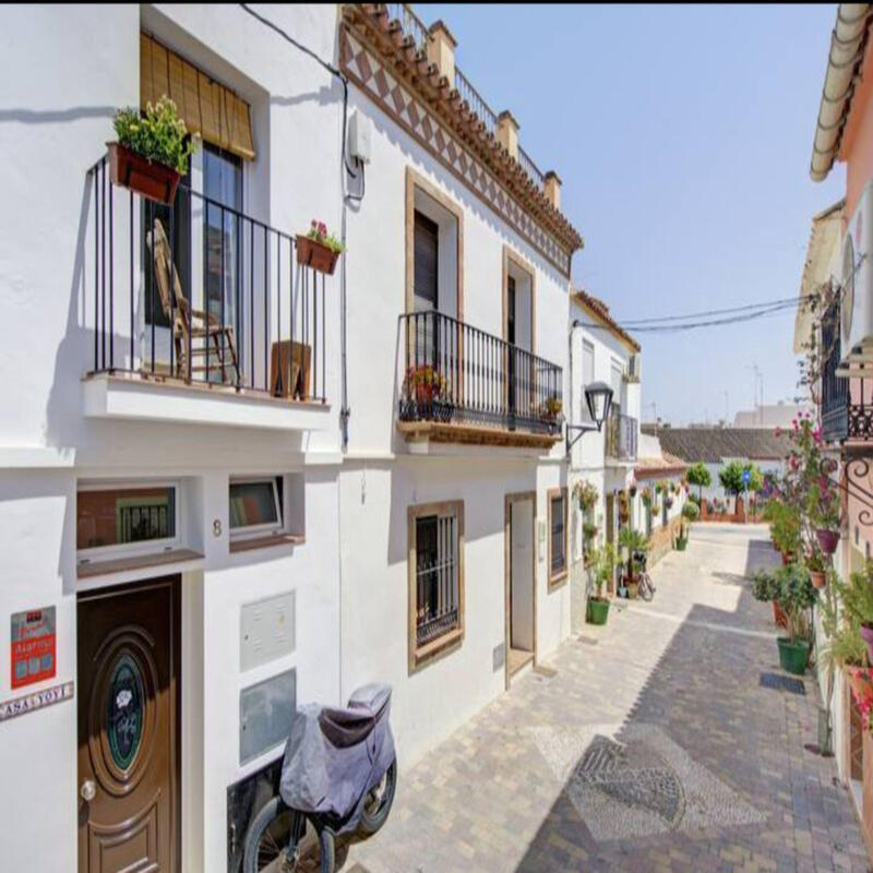 Stadthaus zu verkaufen in Estepona, Málaga