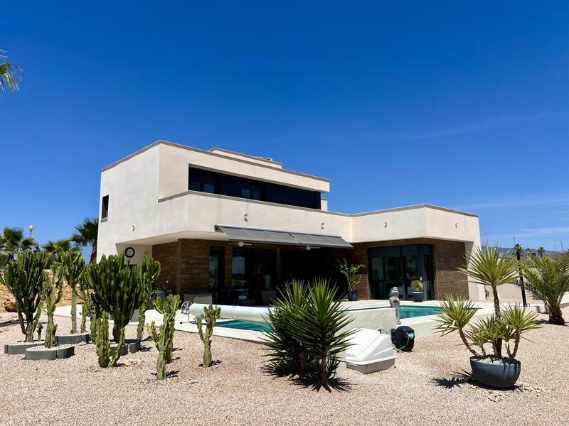 Villa till salu i Hacienda del Alamo Golf Resort, Murcia