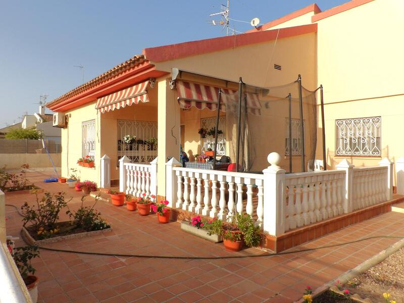 Villa en venta en Los Alcazares, Murcia