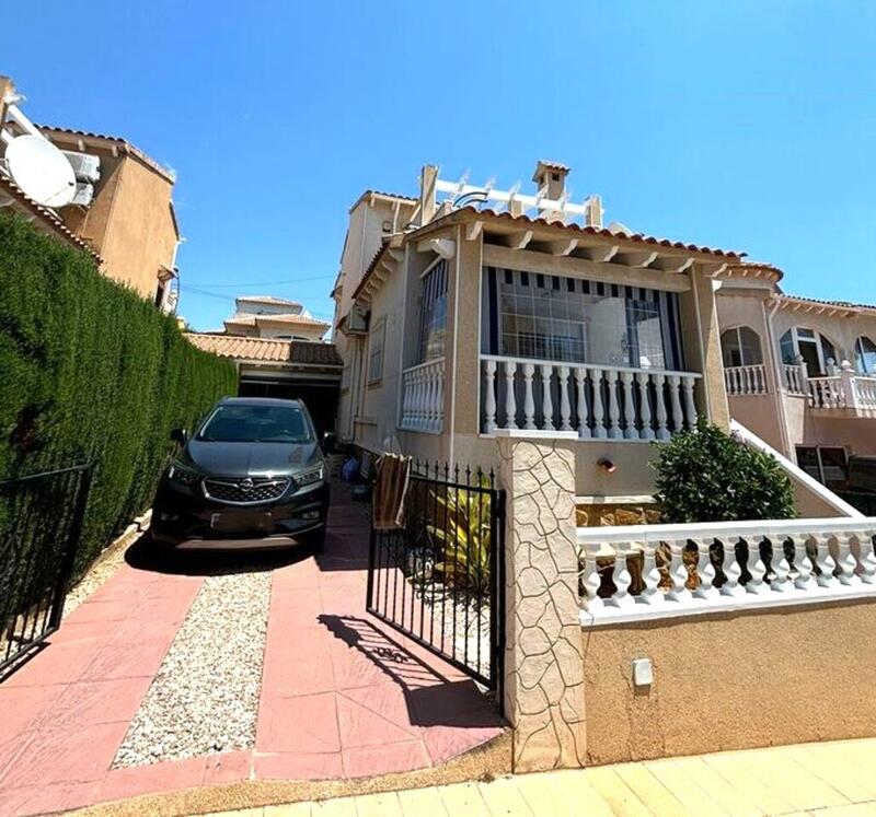 Villa Te koop in San Miguel de Salinas, Alicante