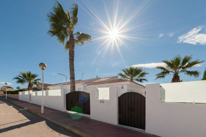 3 Cuarto Villa en venta