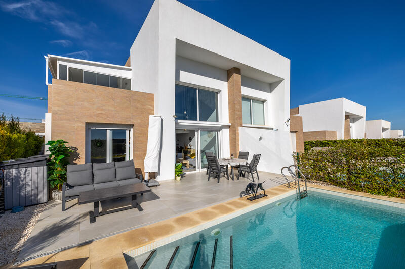 Villa à vendre dans Algorfa, Alicante